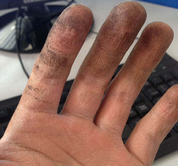 用什么可以洗掉身上的炭黑